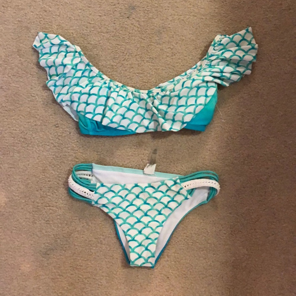 Off the shoulder swimsuit with bottoms